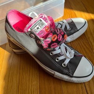Women’s Converse, size 9